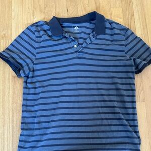 Men’s GAP polo style shirt size XL